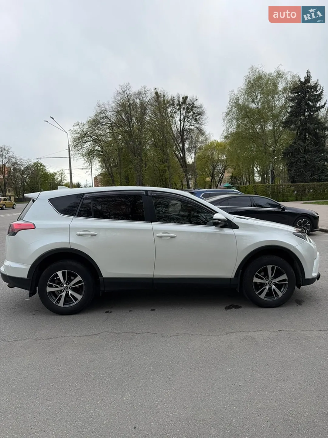 2016 Toyota RAV 4 - мініатюра 4