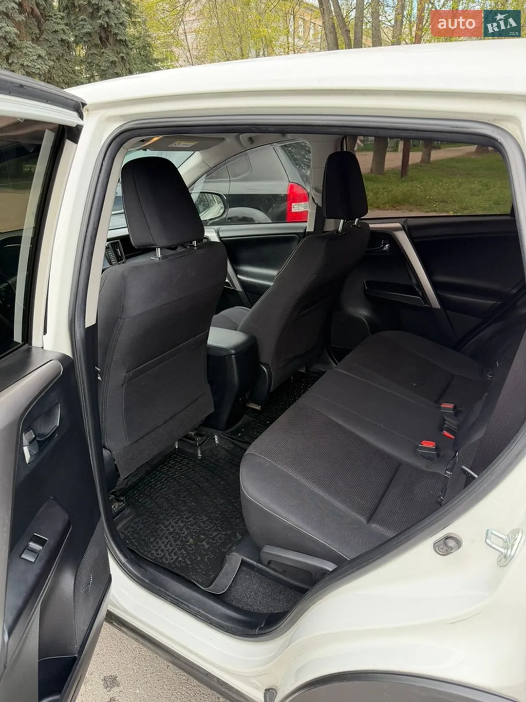 2016 Toyota RAV 4 - мініатюра 13