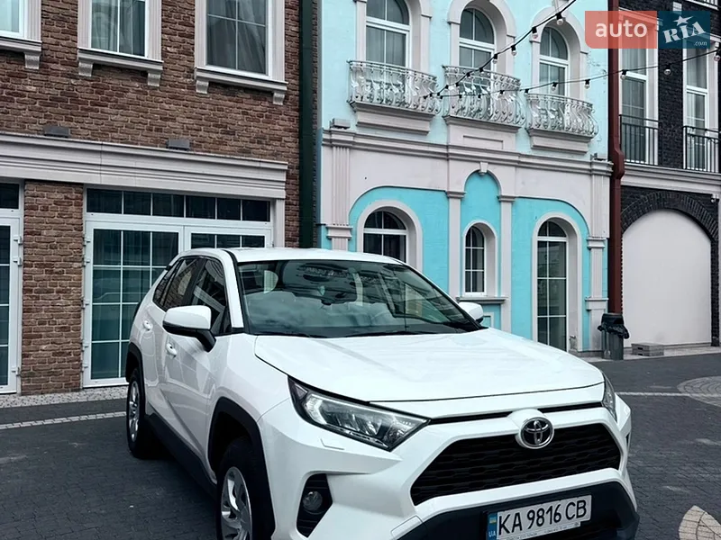 Toyota RAV4 2021