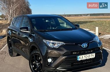 Внедорожник / Кроссовер Toyota RAV4 2017 в Броварах