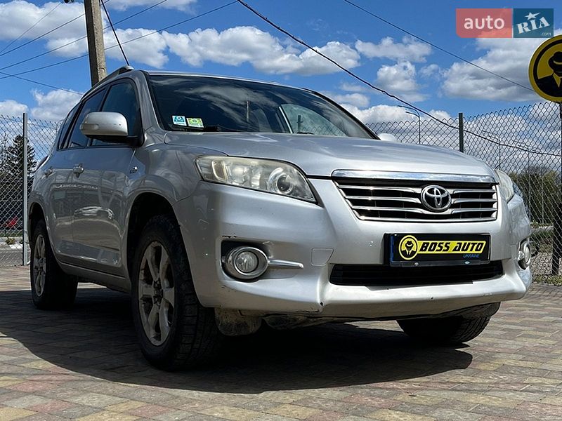 Toyota RAV4 2011