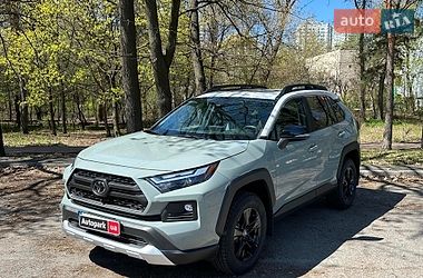 Внедорожник / Кроссовер Toyota RAV4 2022 в Киеве