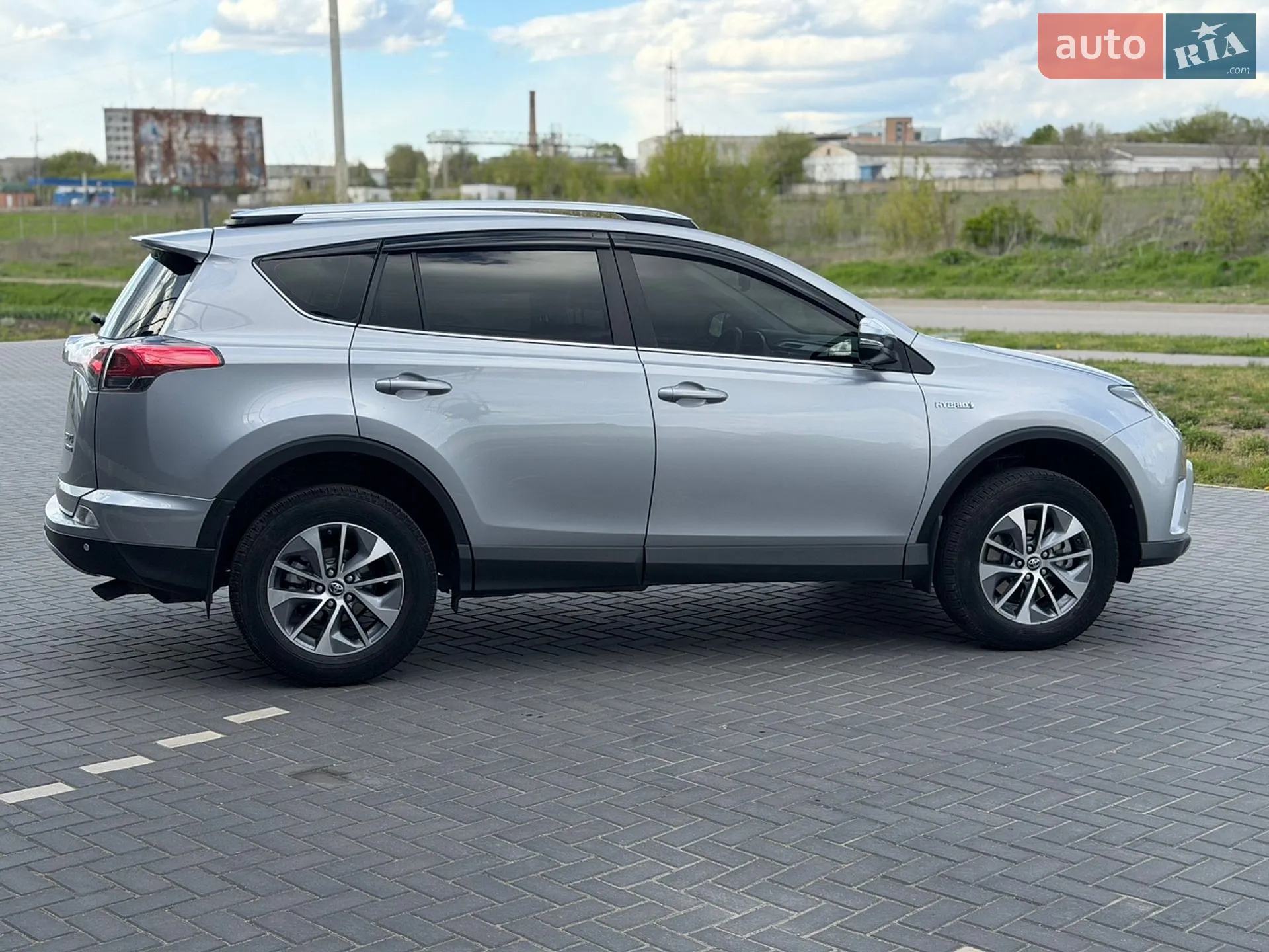 2017 Toyota RAV 4 - мініатюра 8