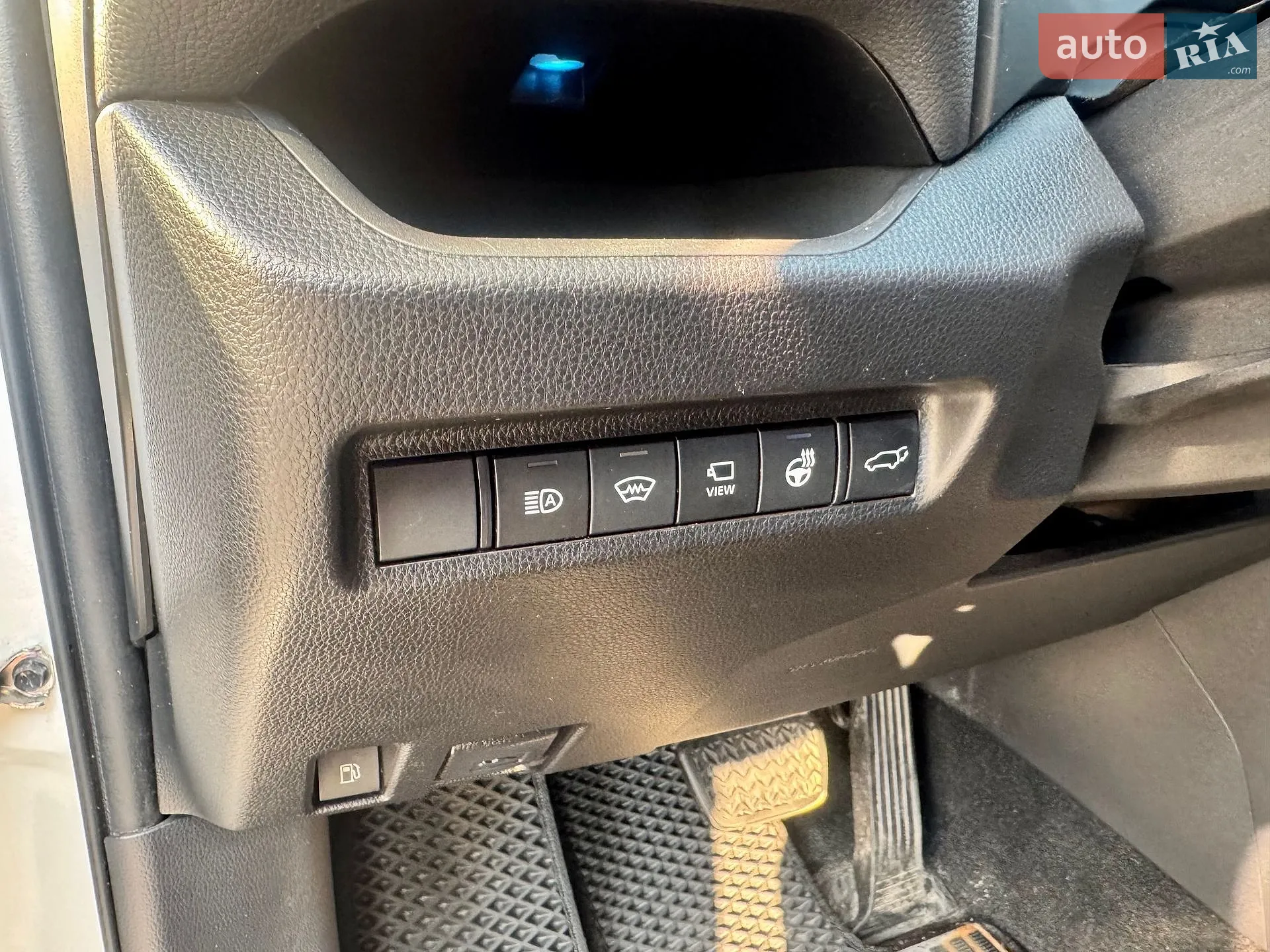 2019 Toyota RAV 4 - мініатюра 26