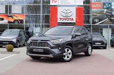 Внедорожник / Кроссовер Toyota RAV4 2021 в Житомире