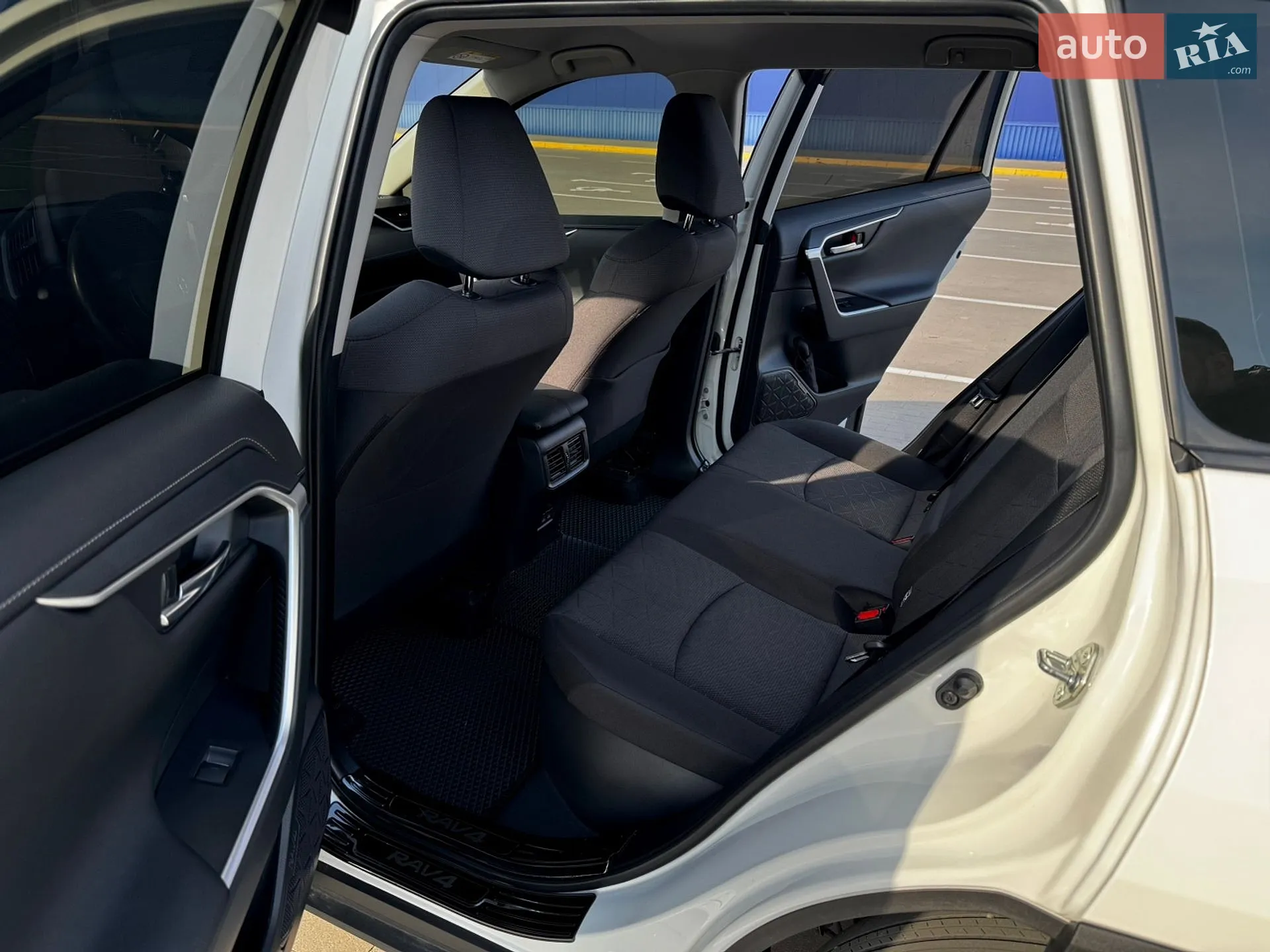 2022 Toyota RAV 4 - мініатюра 10