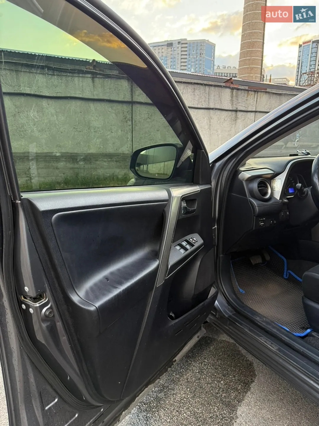 2012 Toyota RAV 4 - мініатюра 19