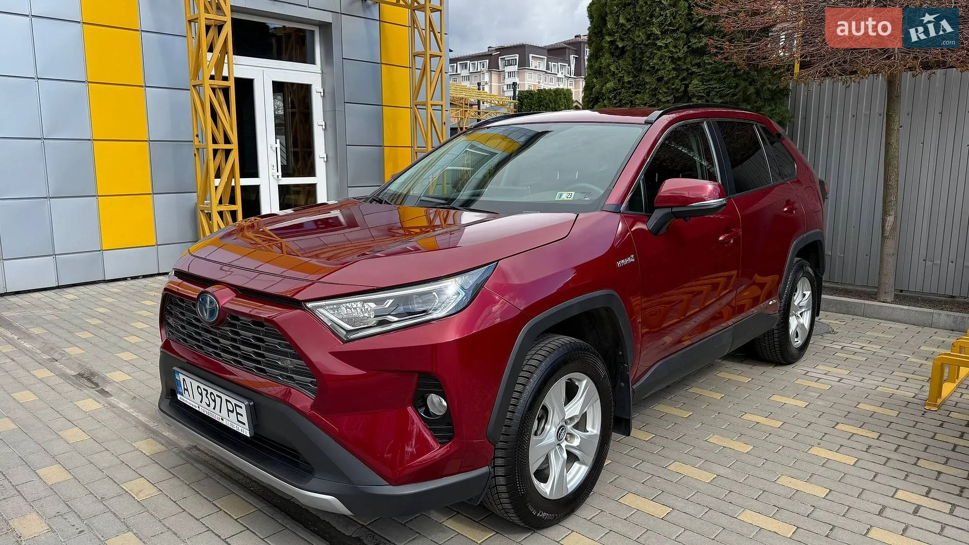 2020 Toyota RAV 4 - фото 1