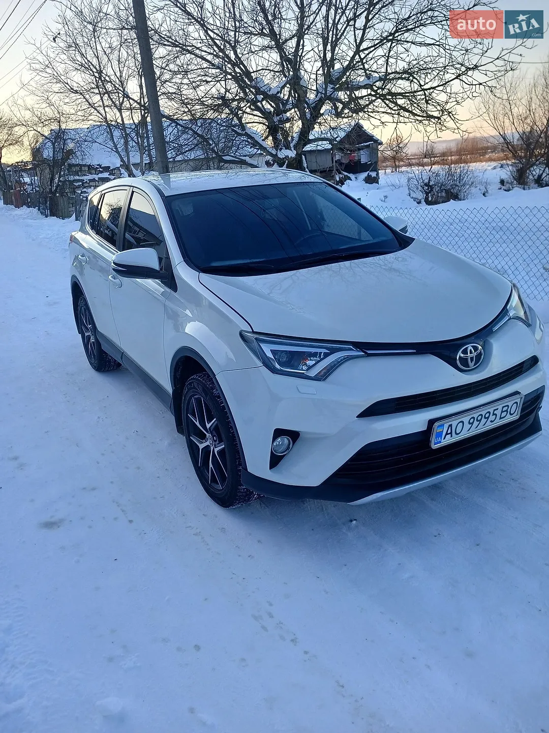 2017 Toyota RAV 4 - фото 1
