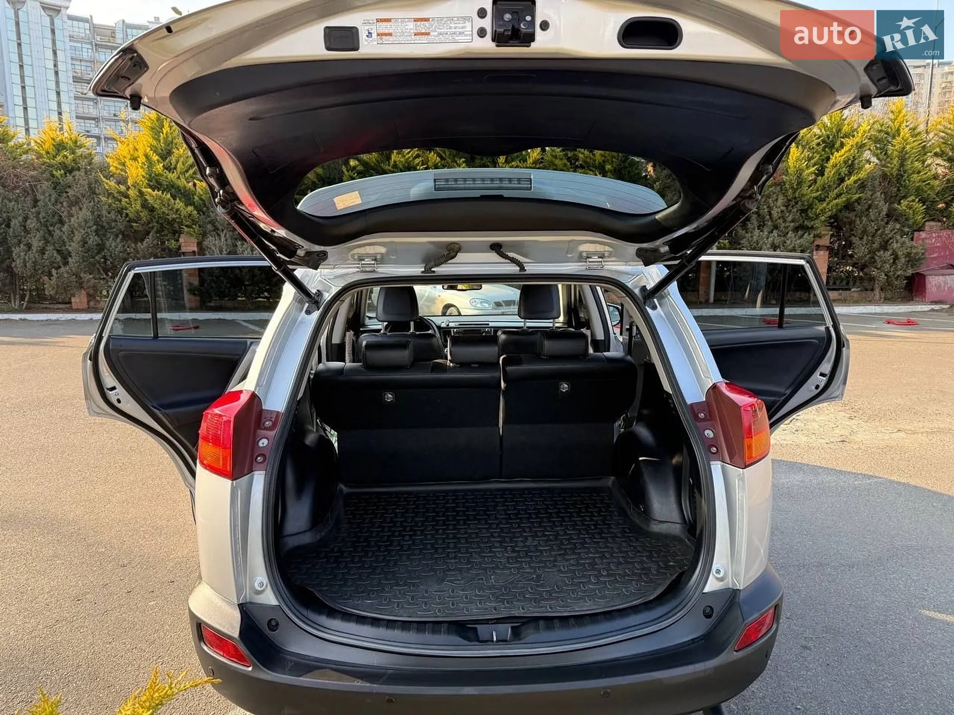 2014 Toyota RAV 4 - мініатюра 20