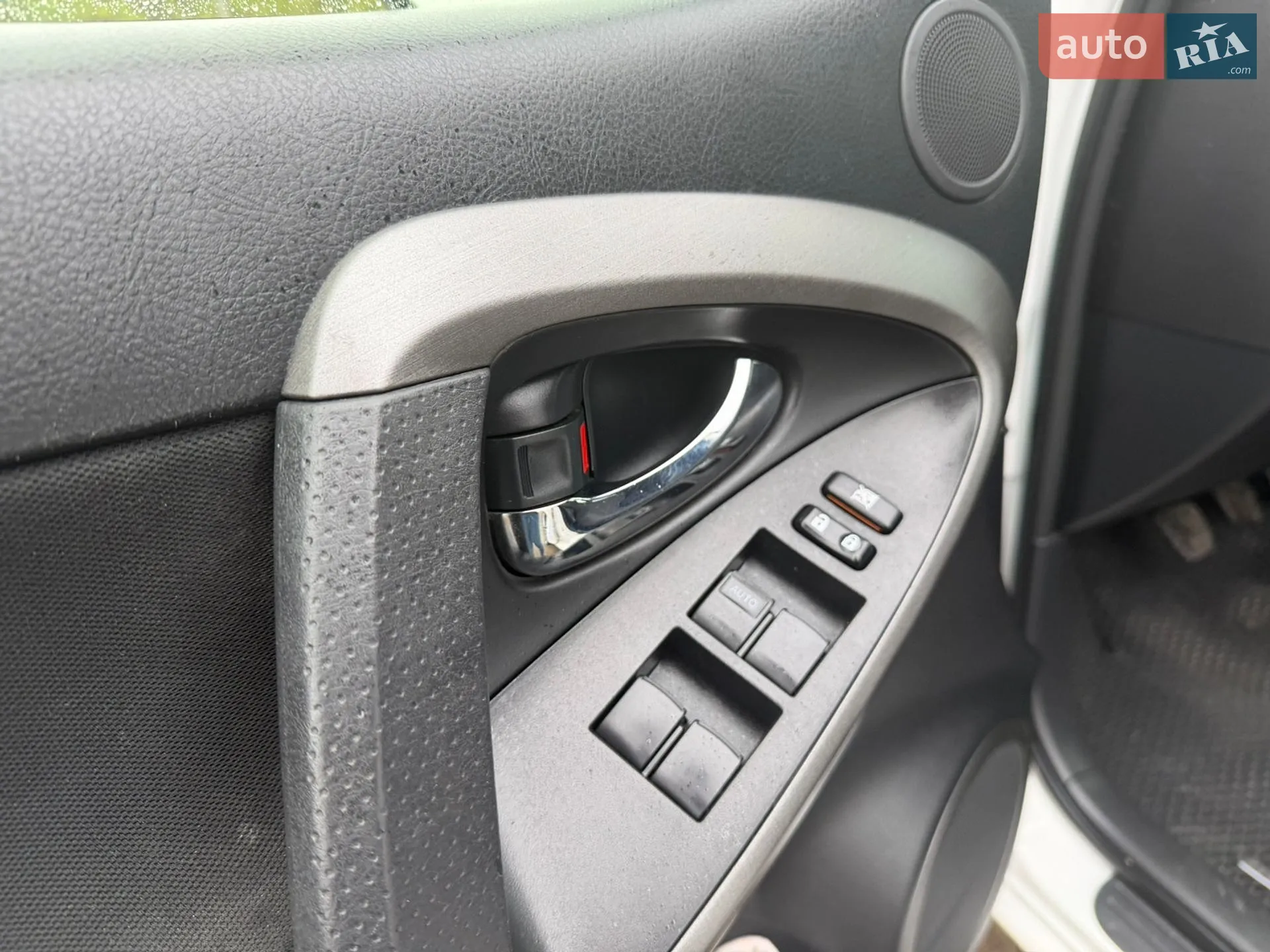 2012 Toyota RAV 4 - мініатюра 8