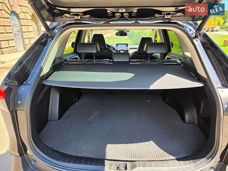Внедорожник / Кроссовер Toyota RAV4 2019 в Запорожье фото 4 Внедорожник / Кроссовер Toyota RAV4 2019 в Запорожье