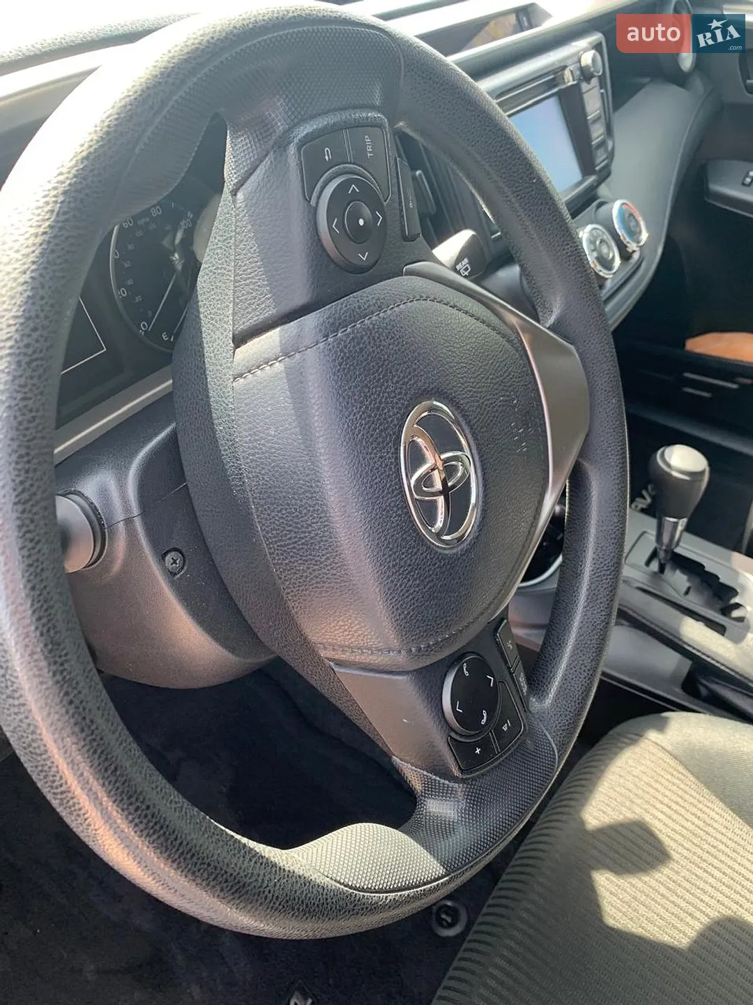 2018 Toyota RAV 4 - мініатюра 11
