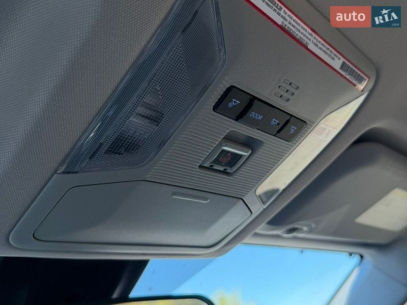 Внедорожник / Кроссовер Toyota RAV4 2022 в Гайвороне