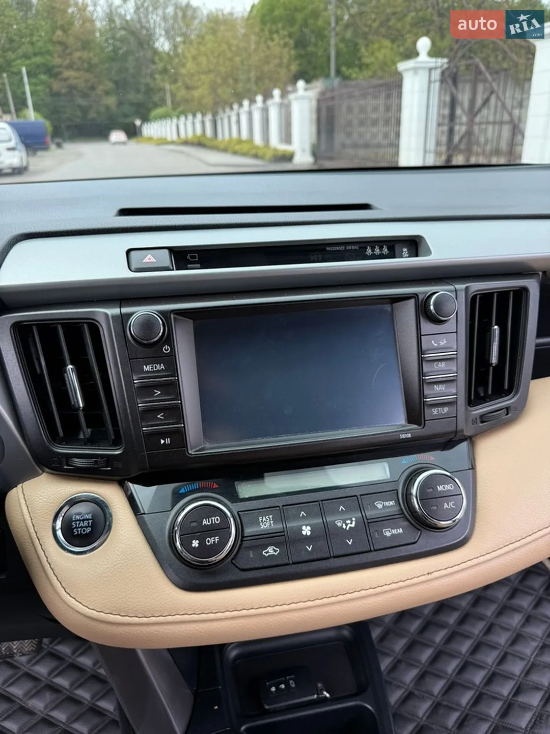 2017 Toyota RAV 4 - мініатюра 19