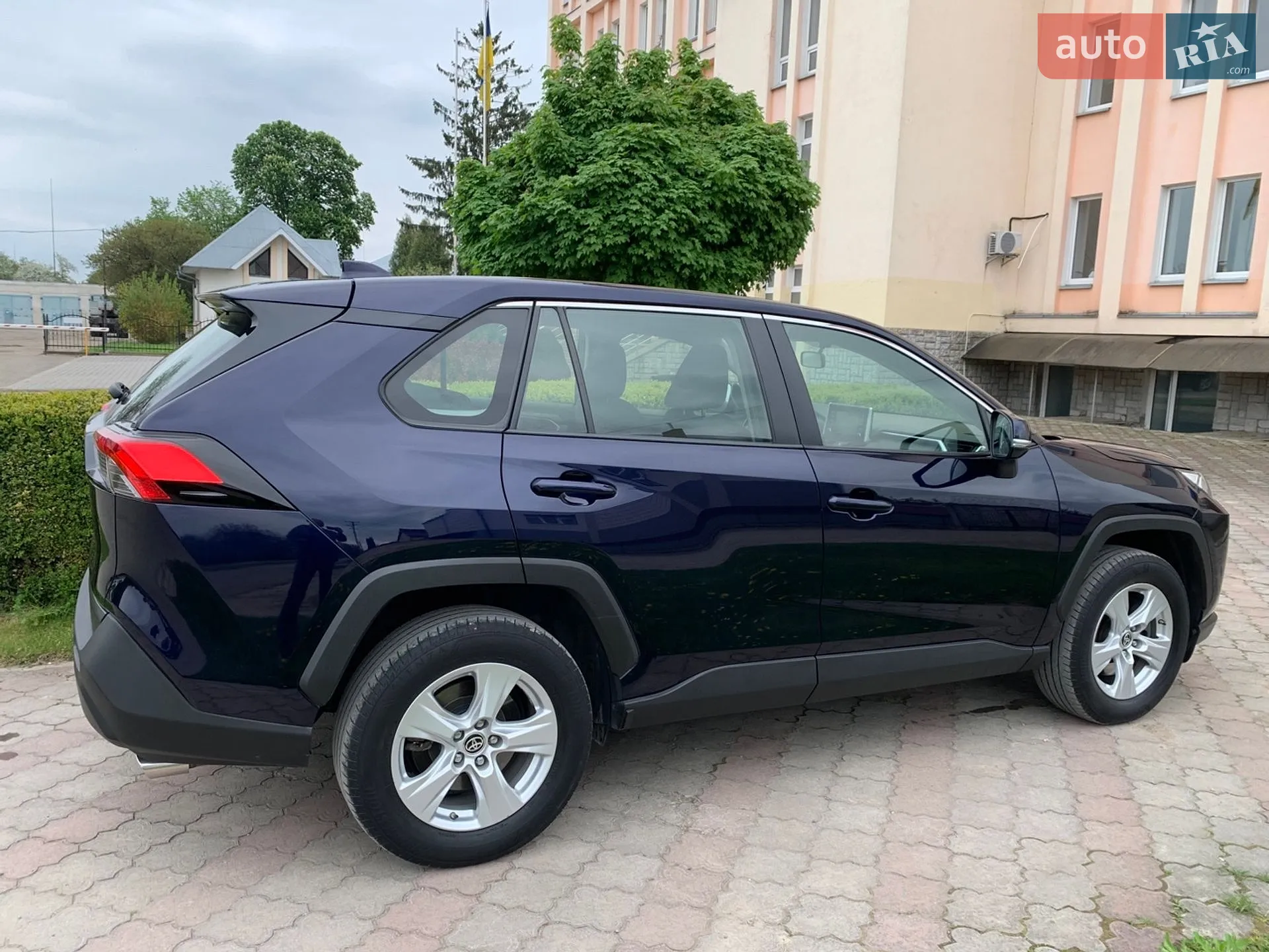 2021 Toyota RAV 4 - мініатюра 11