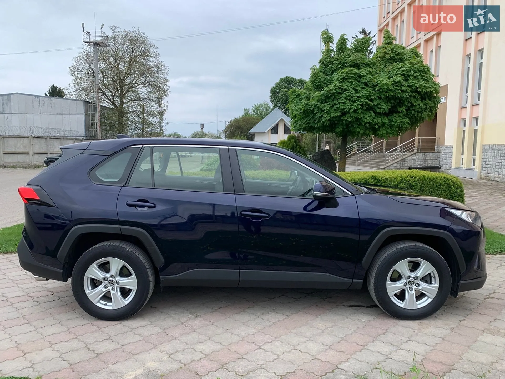 2021 Toyota RAV 4 - мініатюра 12