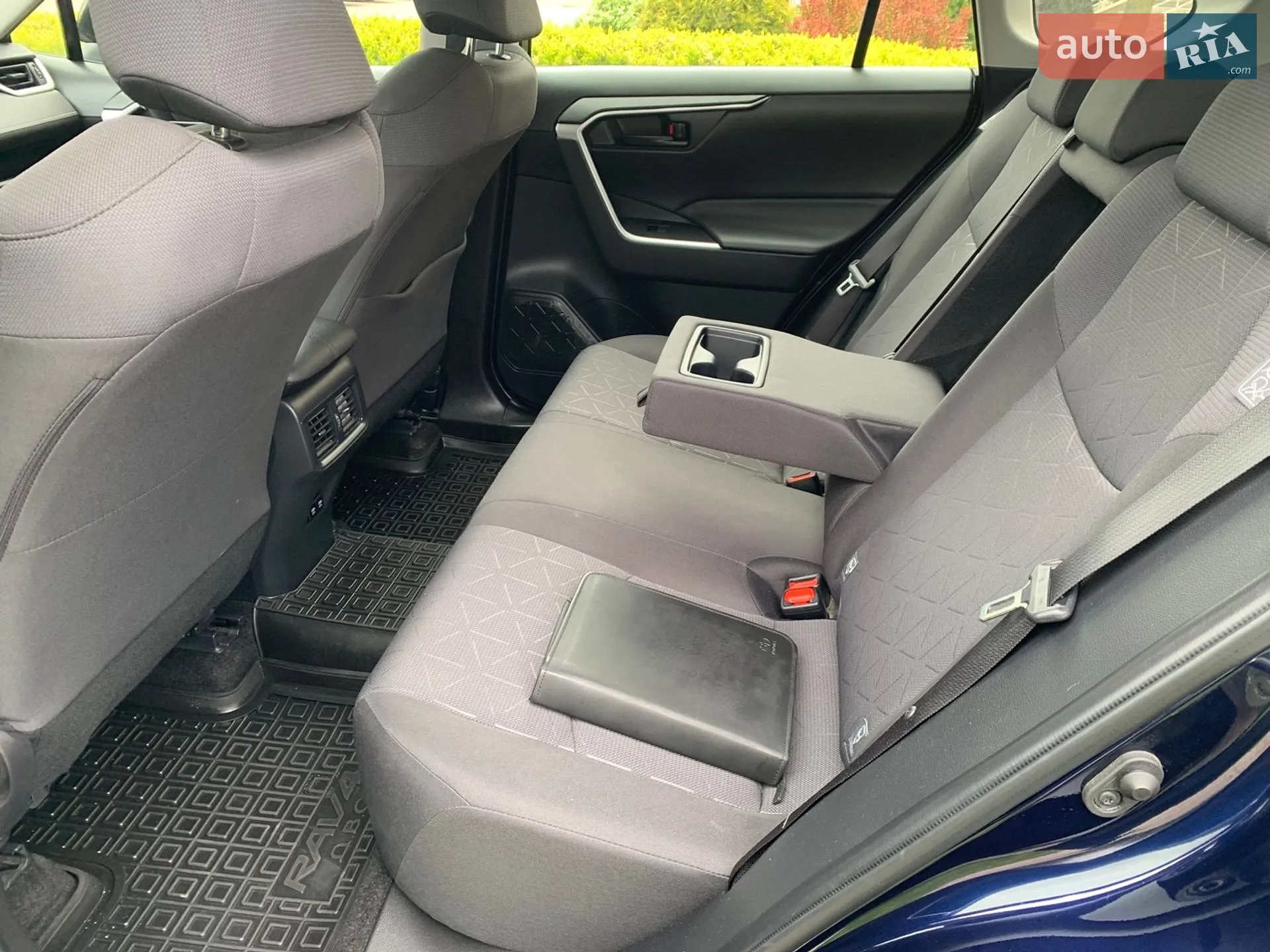 2021 Toyota RAV 4 - мініатюра 31