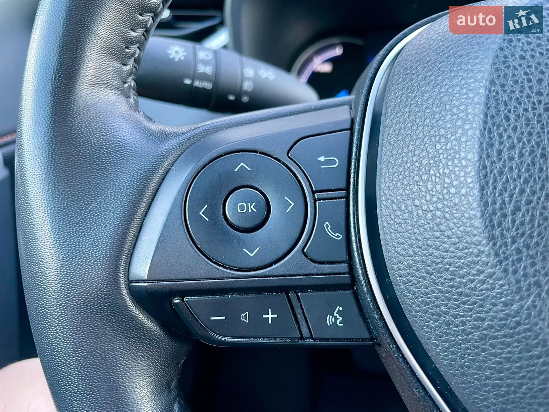 2021 Toyota RAV 4 - мініатюра 23