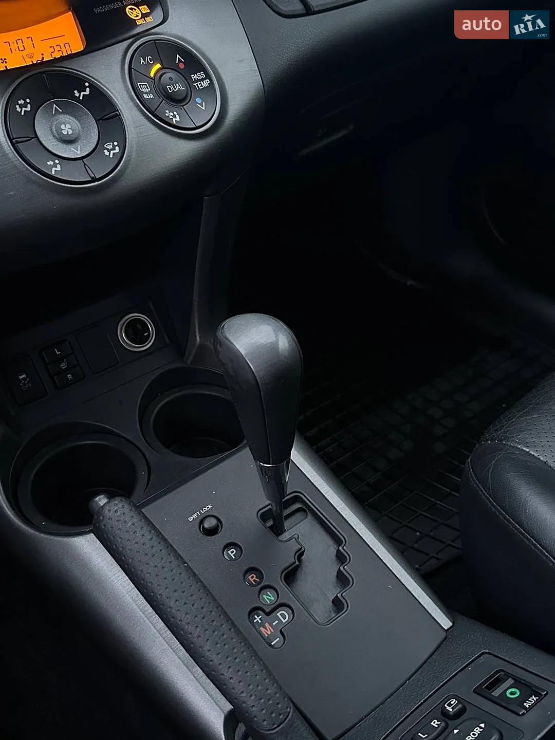 2010 Toyota RAV 4 - мініатюра 13