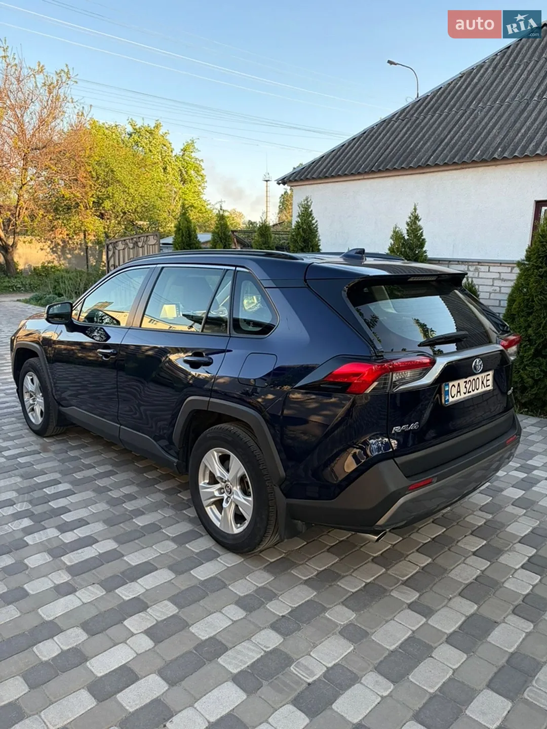 2020 Toyota RAV 4 - мініатюра 11