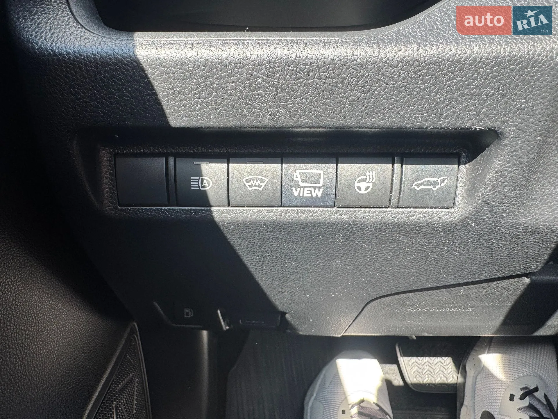 2020 Toyota RAV 4 - мініатюра 3