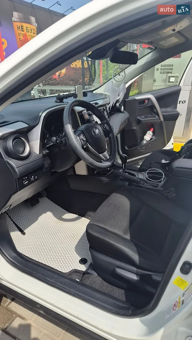 2017 Toyota RAV 4 - мініатюра 3