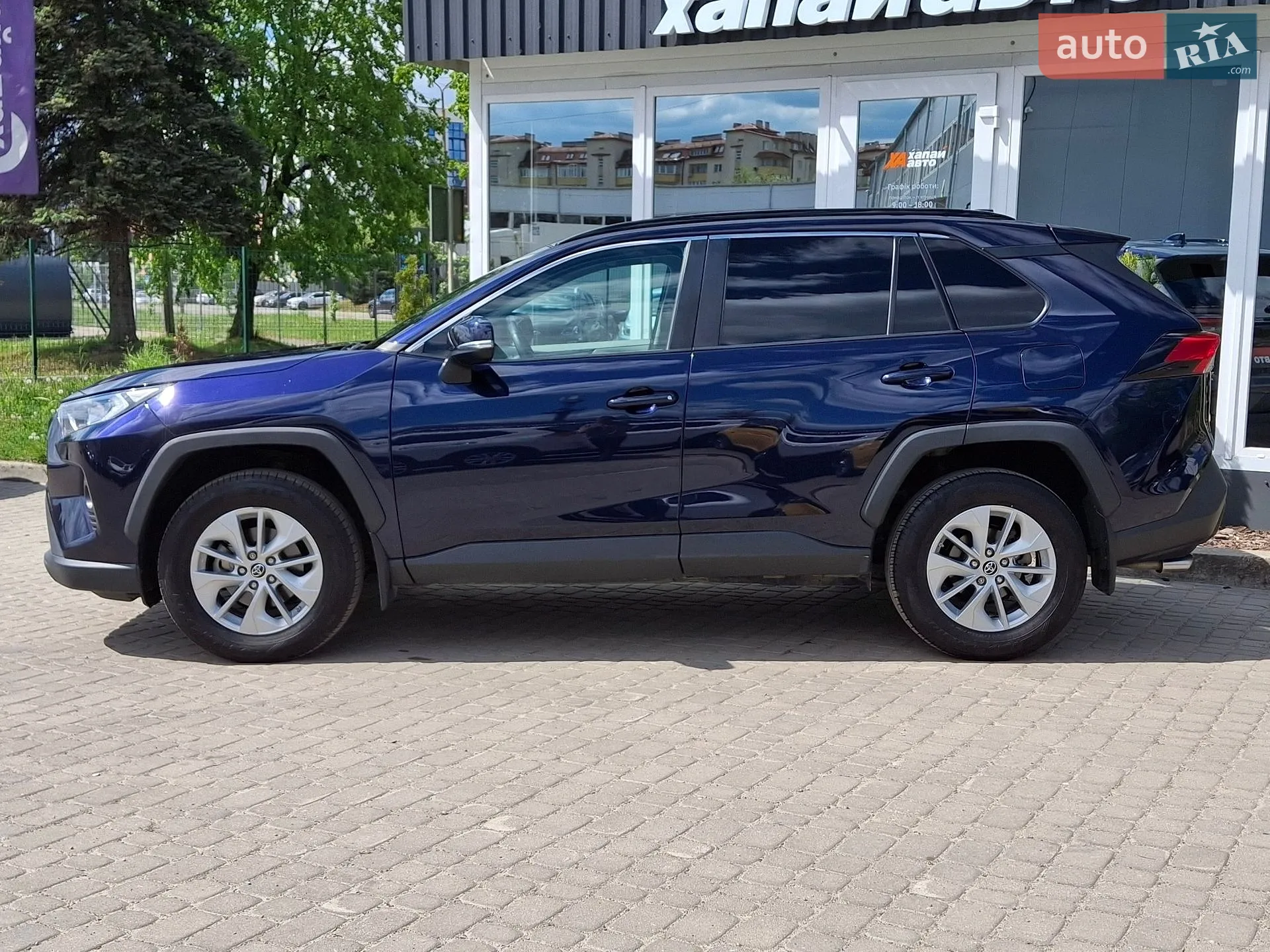 2019 Toyota RAV 4 - мініатюра 8