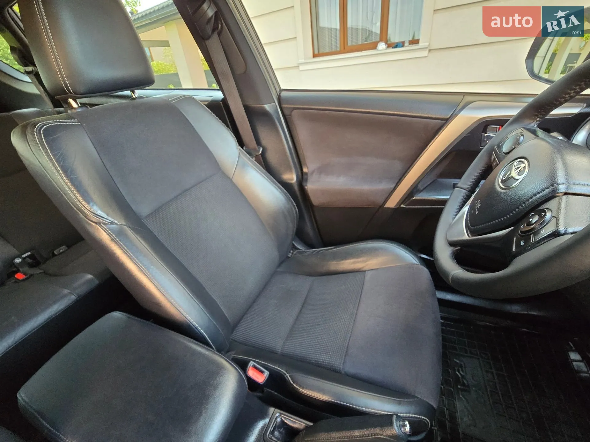 2016 Toyota RAV 4 - мініатюра 25