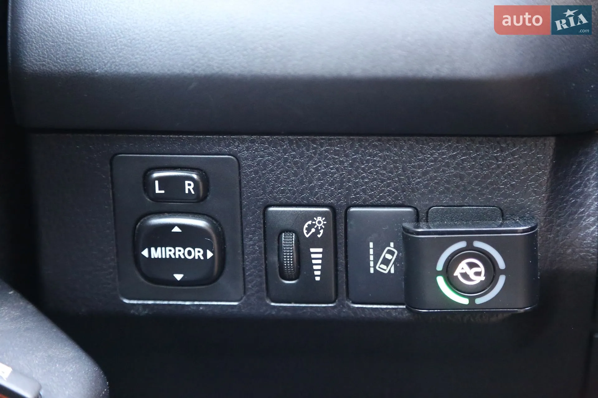 2016 Toyota RAV 4 - мініатюра 26