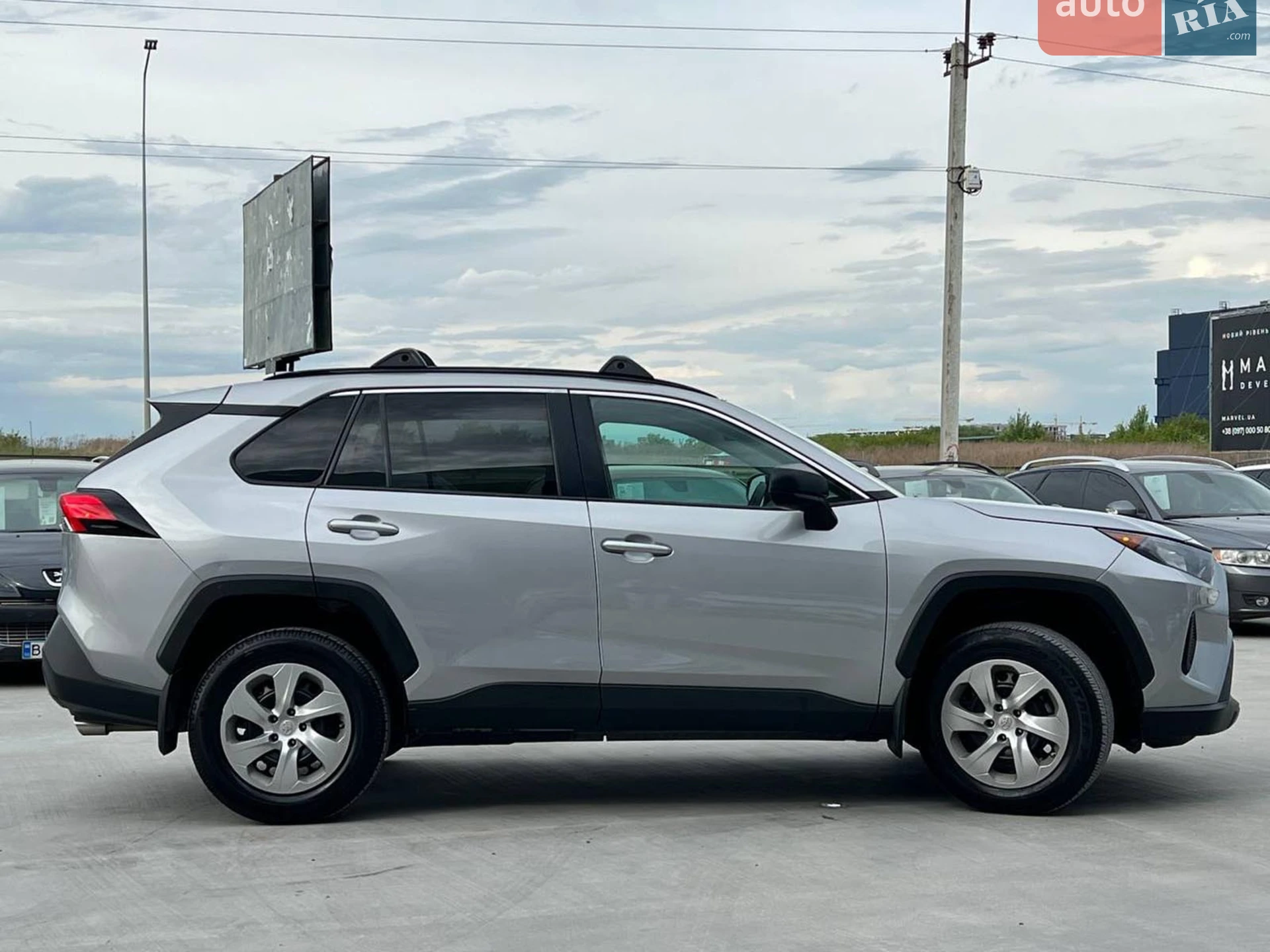 2020 Toyota RAV 4 - мініатюра 11