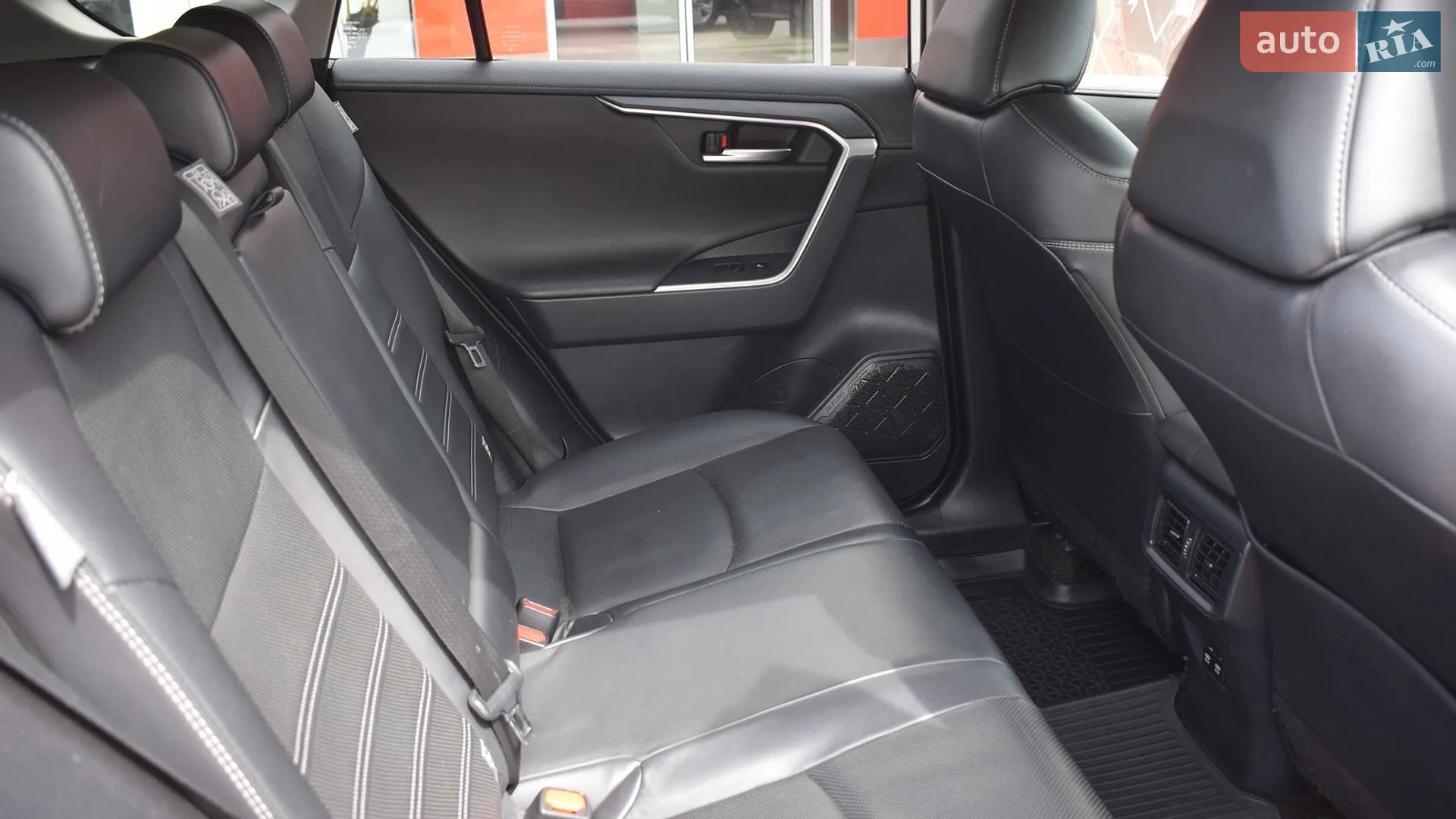 2019 Toyota RAV 4 - мініатюра 7
