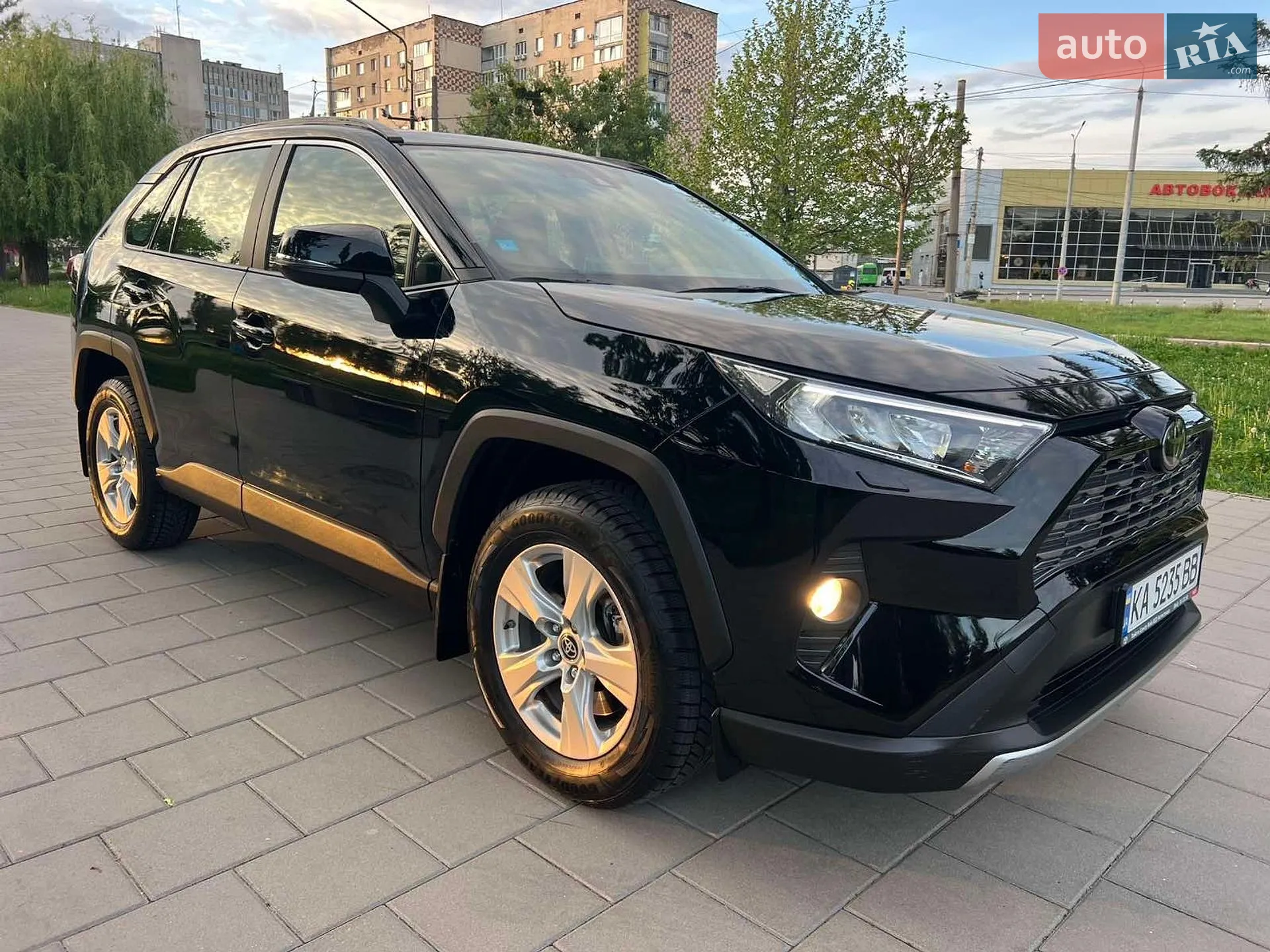 2020 Toyota RAV 4 - мініатюра 26