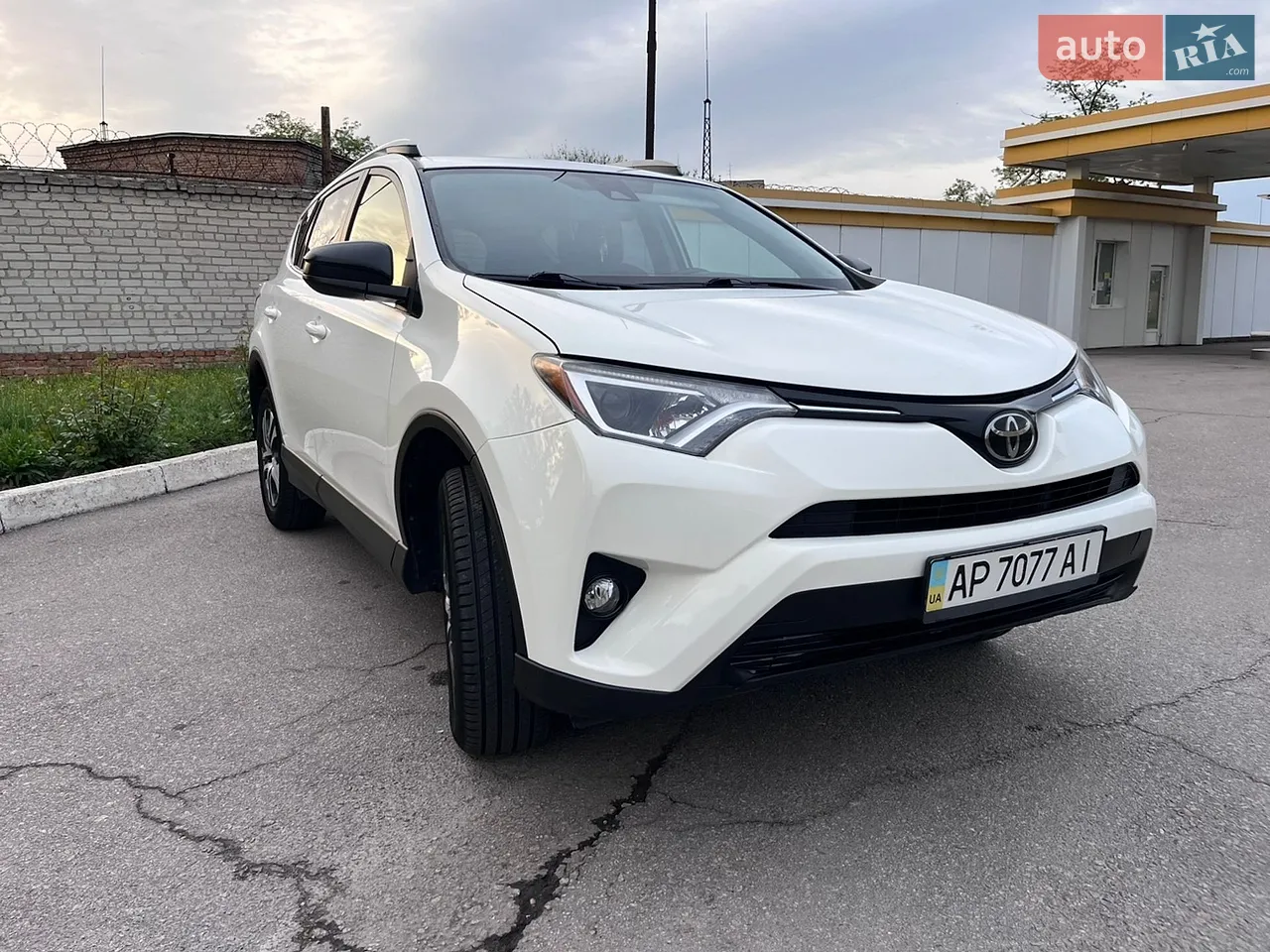 2019 Toyota RAV 4 - мініатюра 17
