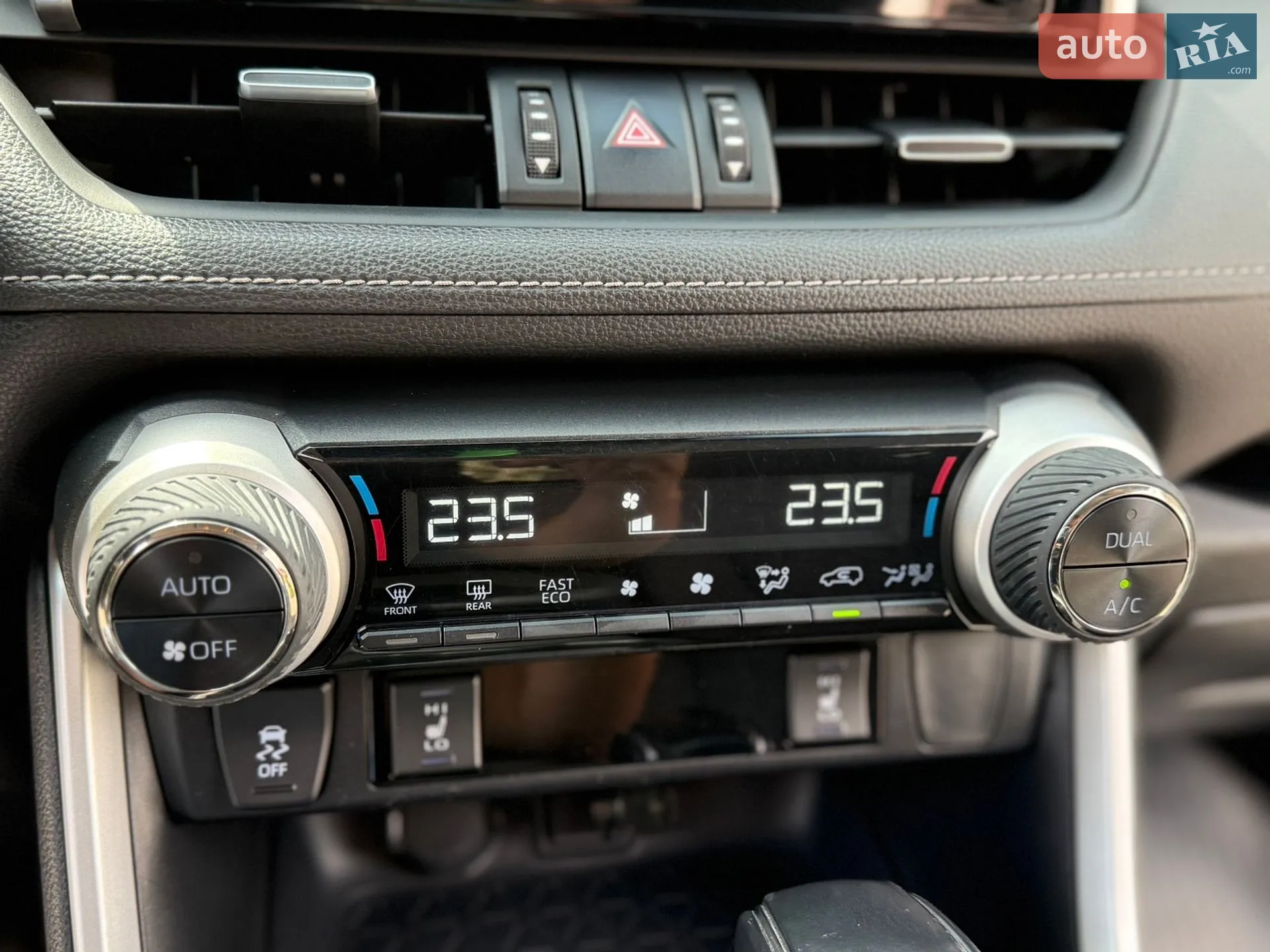 2020 Toyota RAV 4 - мініатюра 33