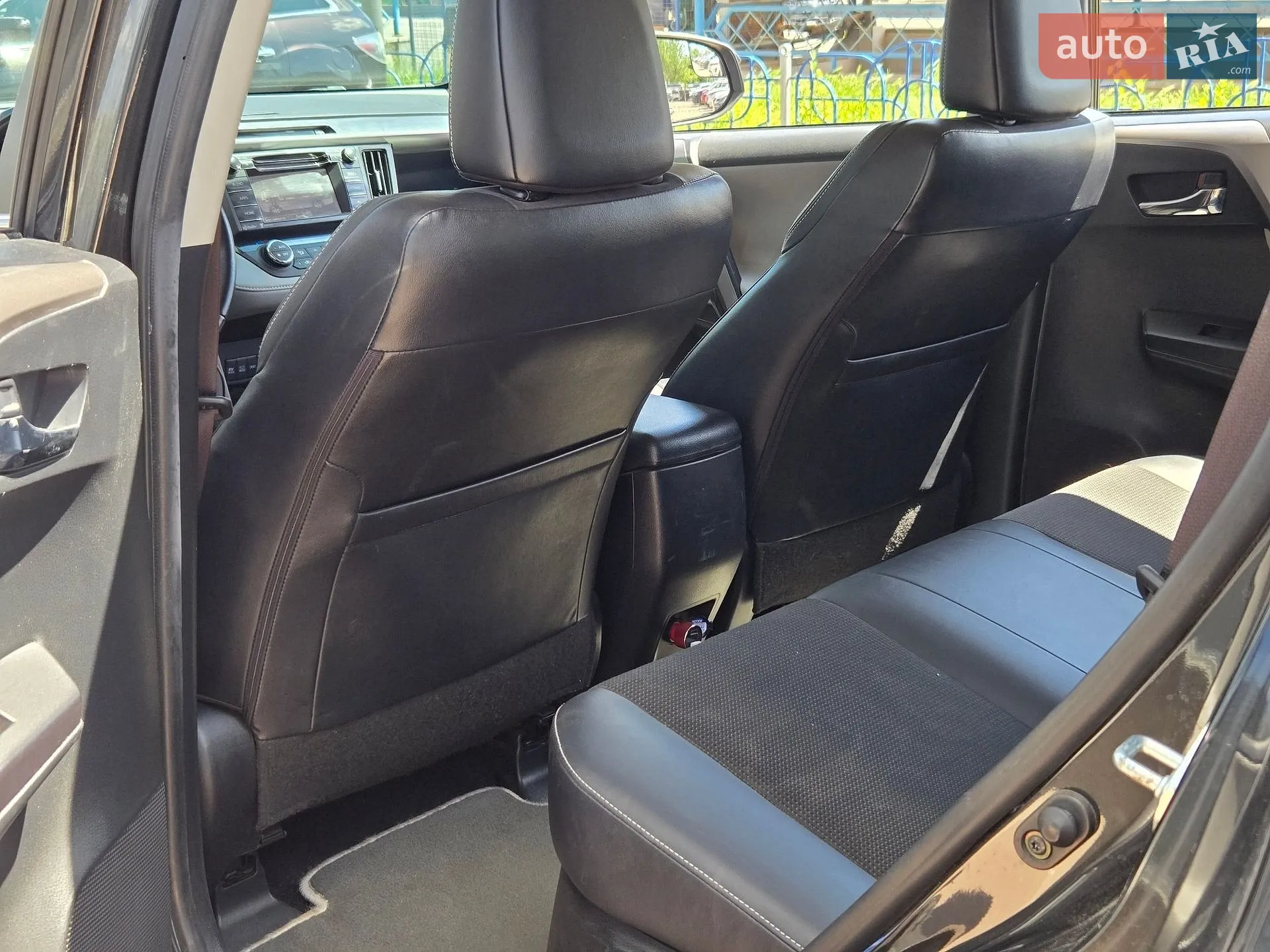 2016 Toyota RAV 4 - мініатюра 26