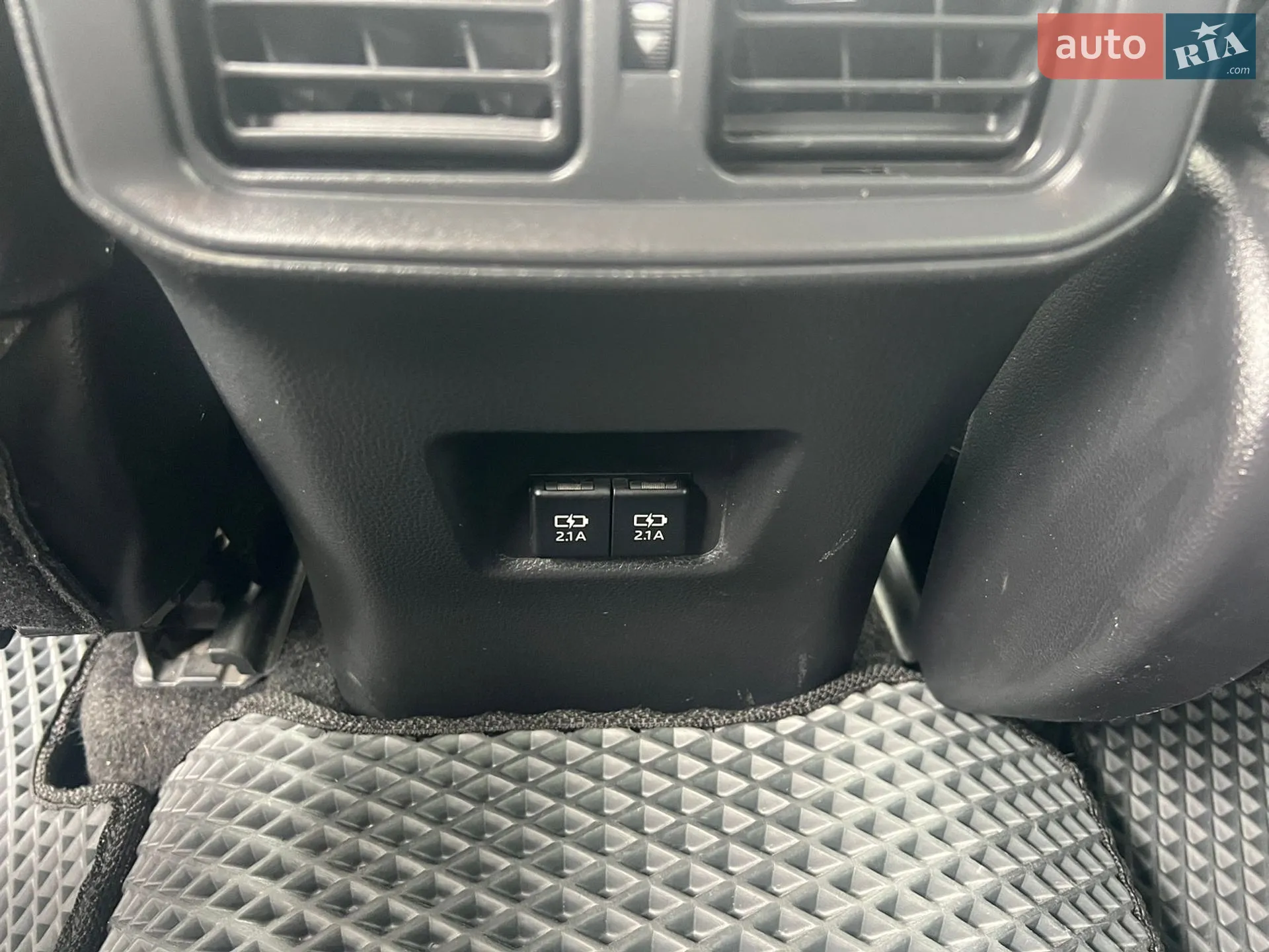 2019 Toyota RAV 4 - мініатюра 17