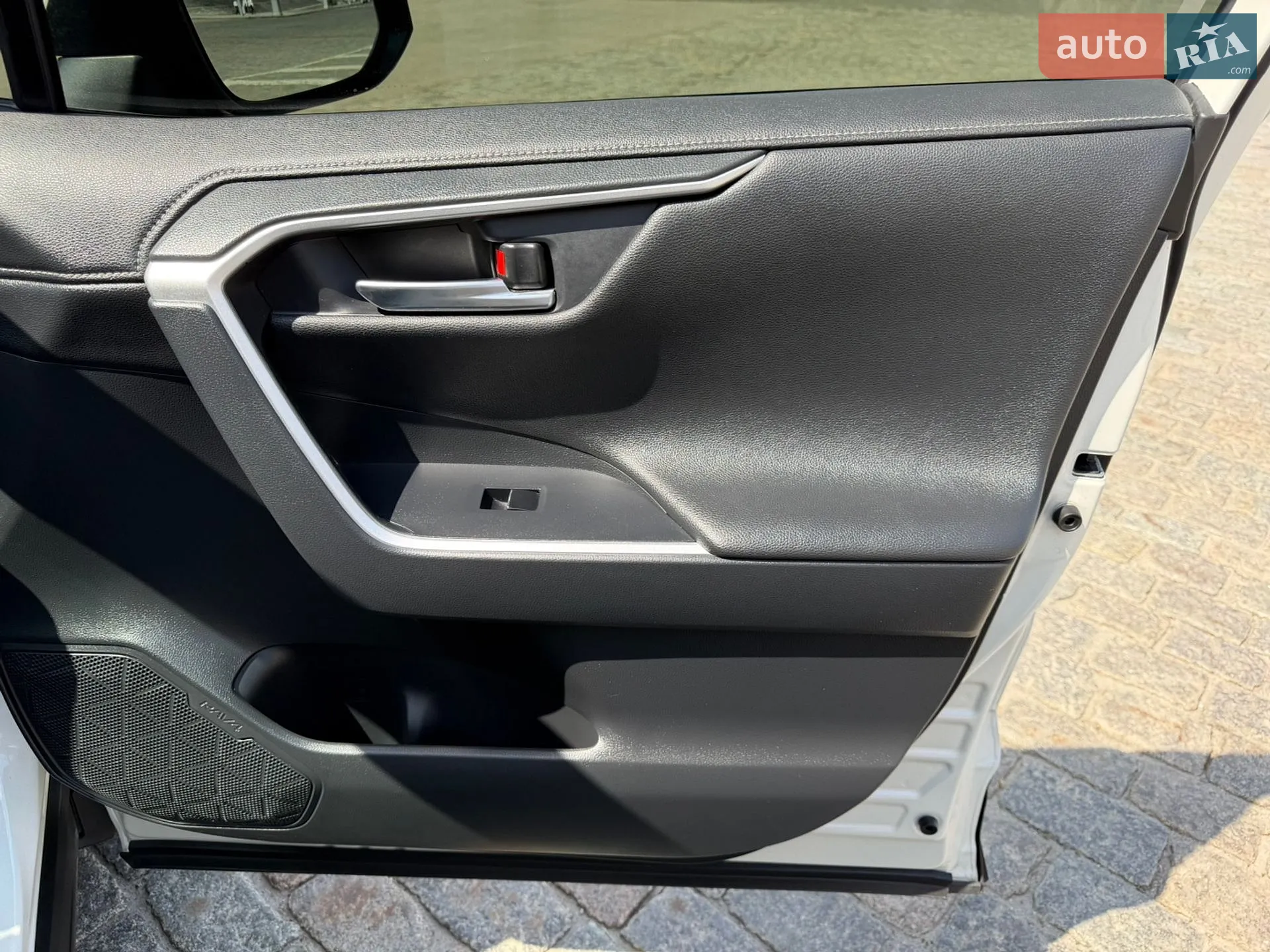 2019 Toyota RAV 4 - мініатюра 18
