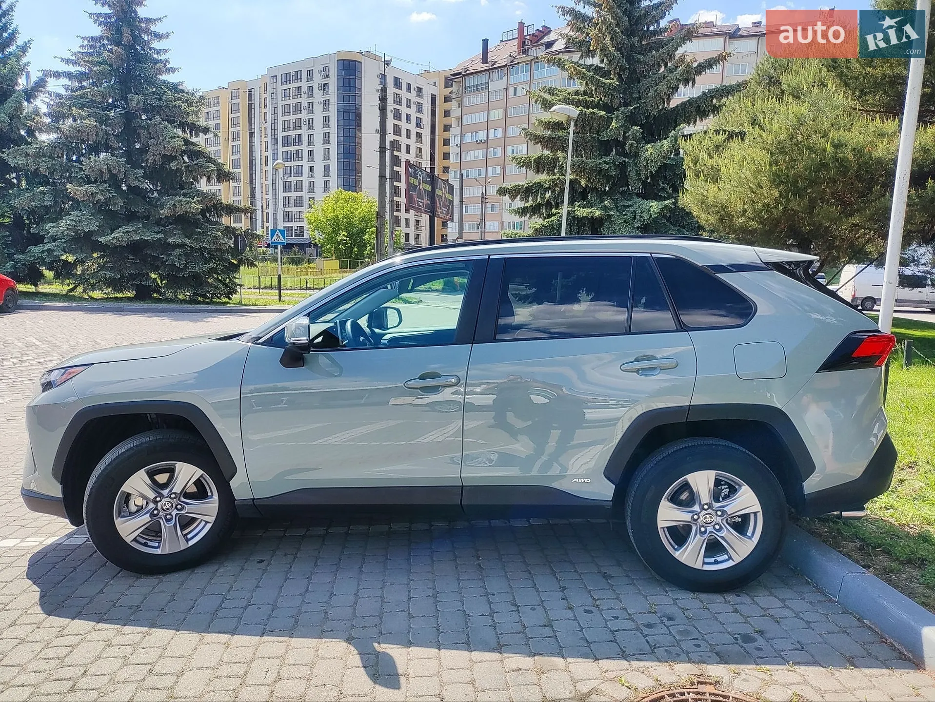 2023 Toyota RAV 4 - мініатюра 3