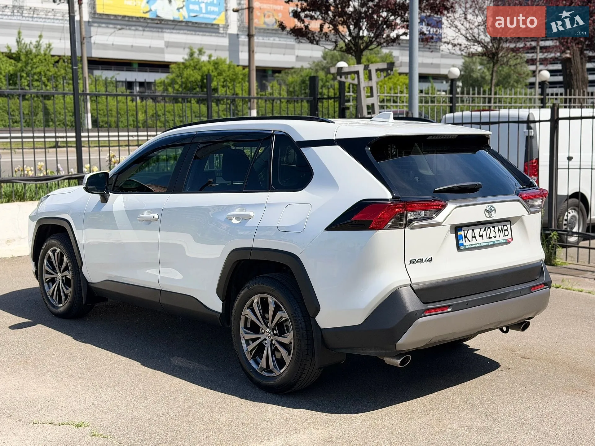 2023 Toyota RAV 4 - мініатюра 11
