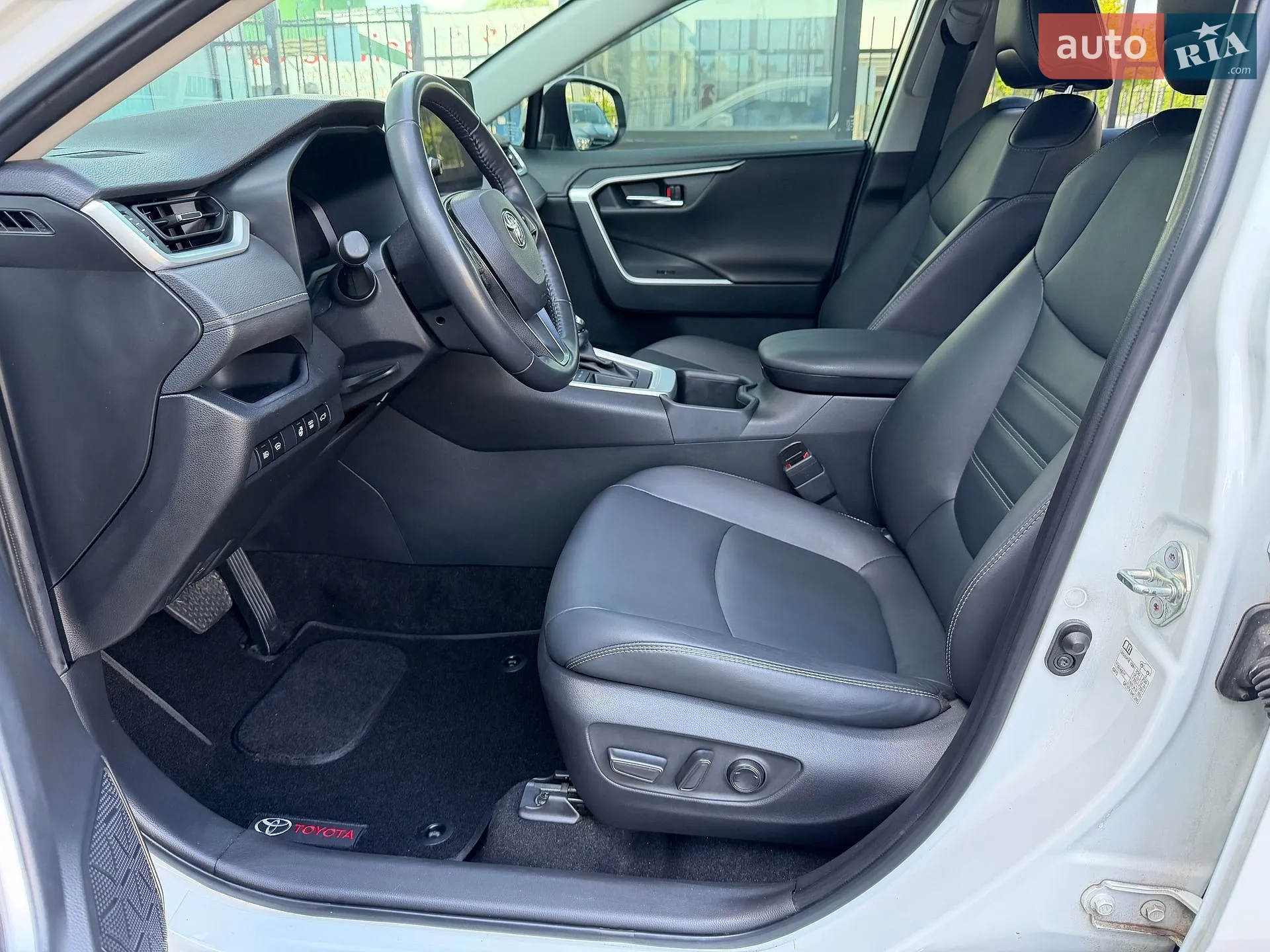 2023 Toyota RAV 4 - мініатюра 18