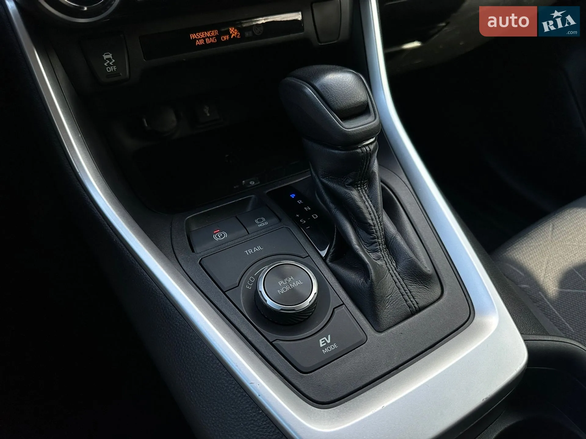 2020 Toyota RAV 4 - мініатюра 22