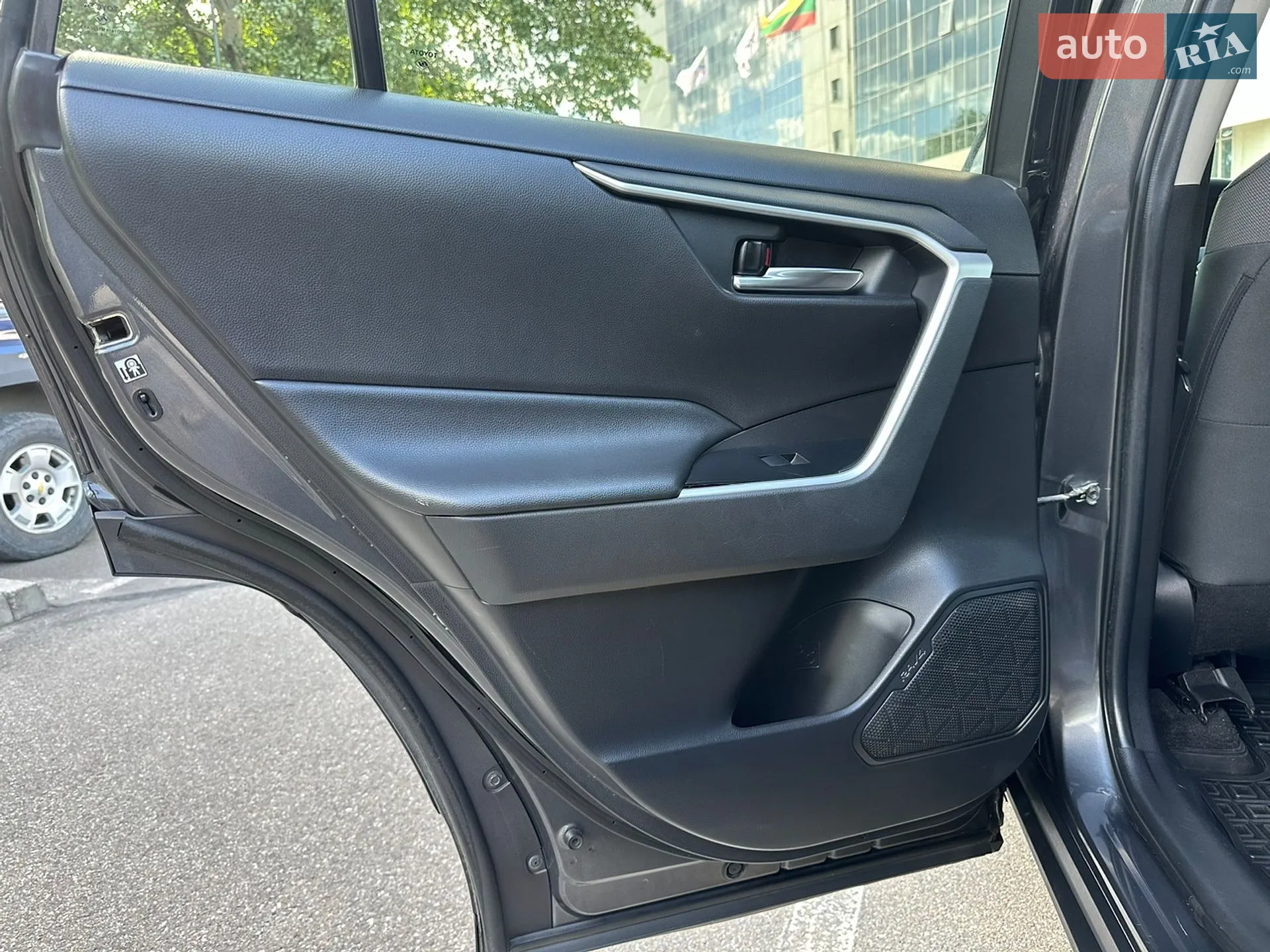 2020 Toyota RAV 4 - мініатюра 27