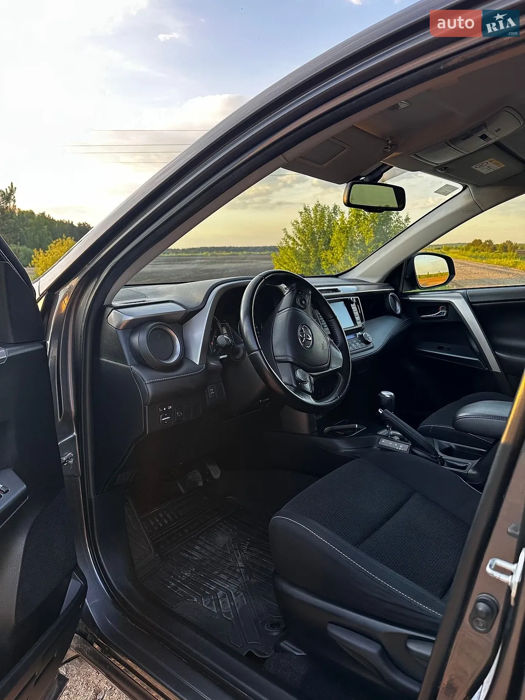 2016 Toyota RAV 4 - мініатюра 11