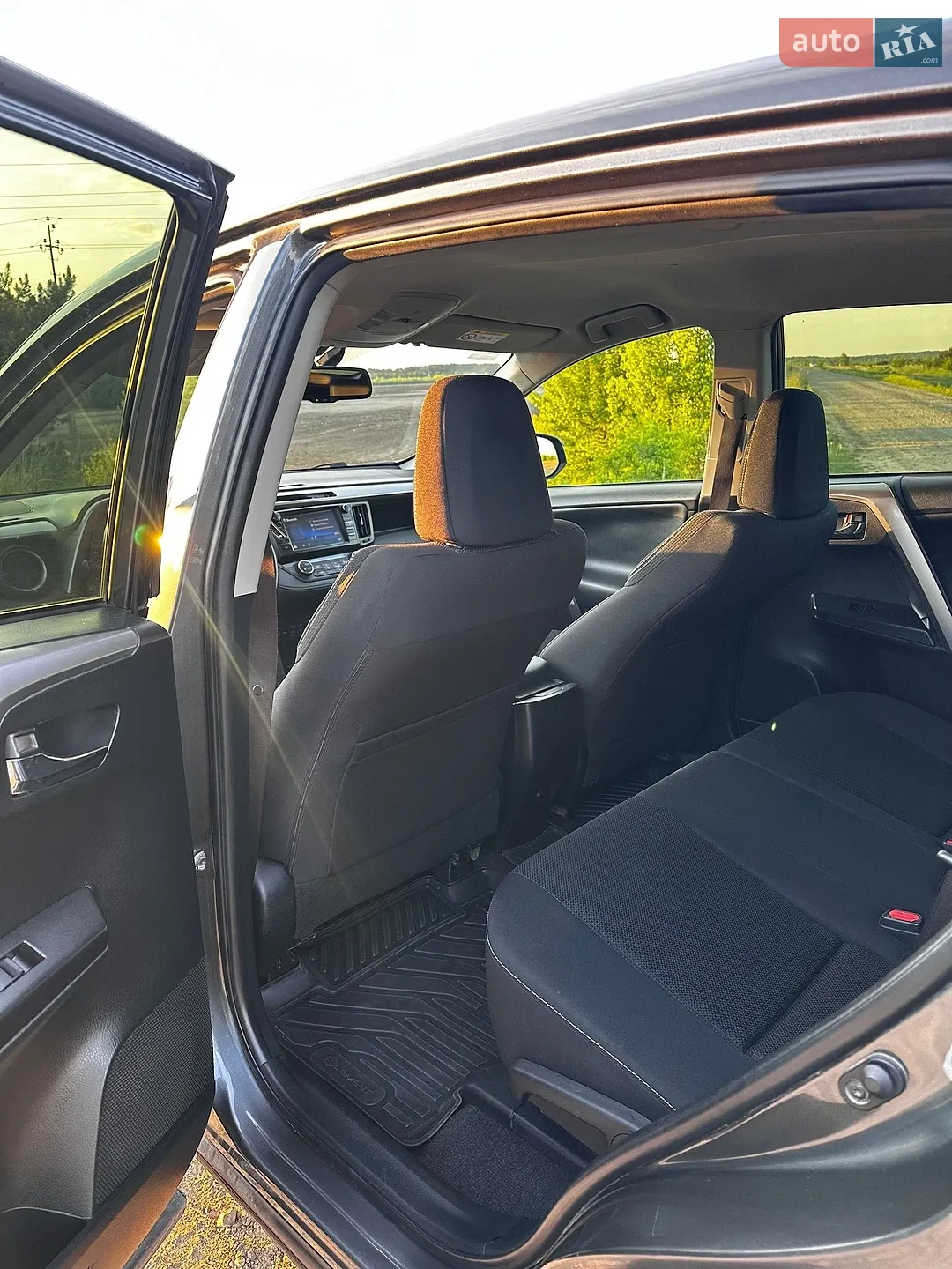 2016 Toyota RAV 4 - мініатюра 15