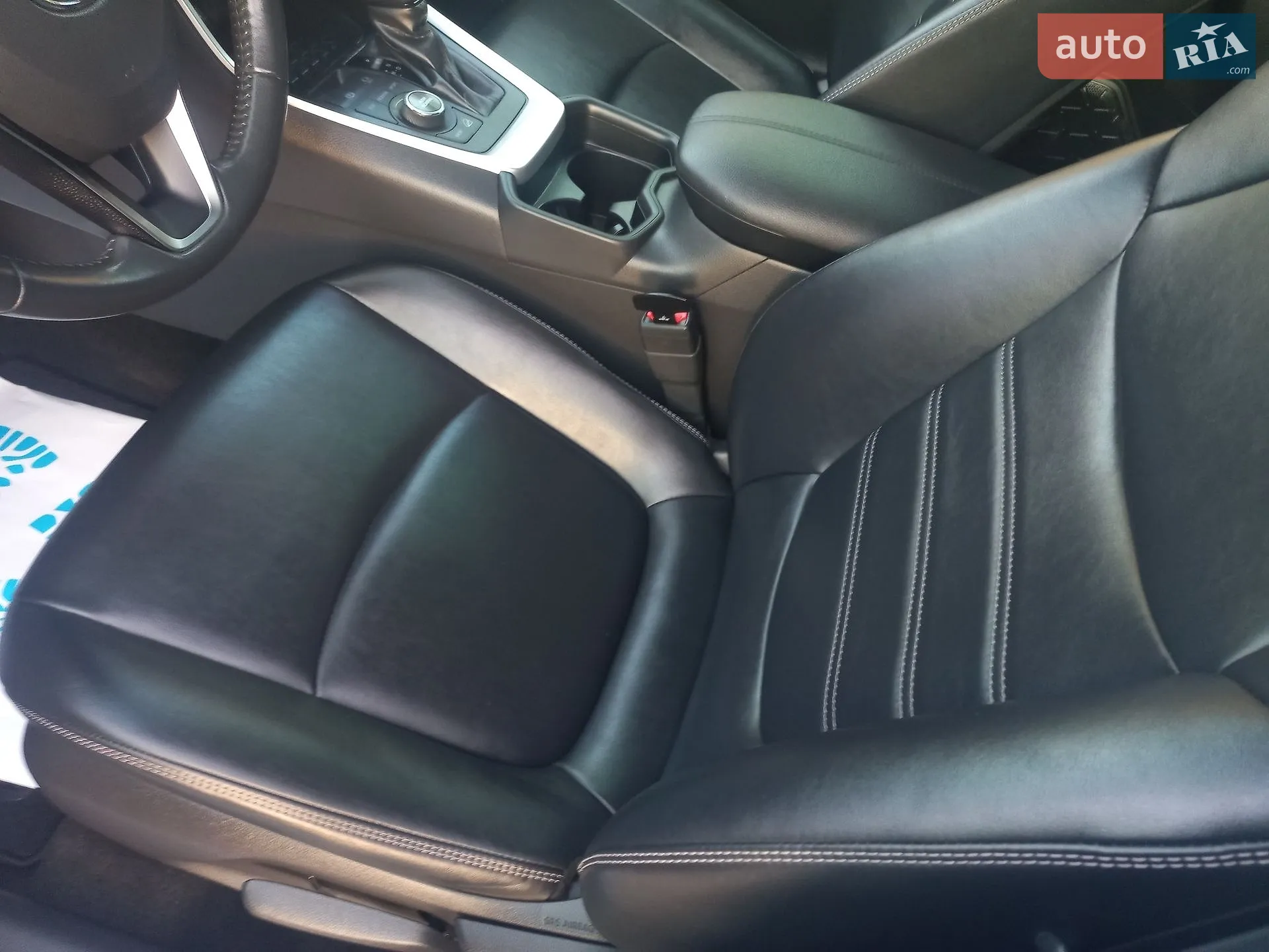 2019 Toyota RAV 4 - мініатюра 10