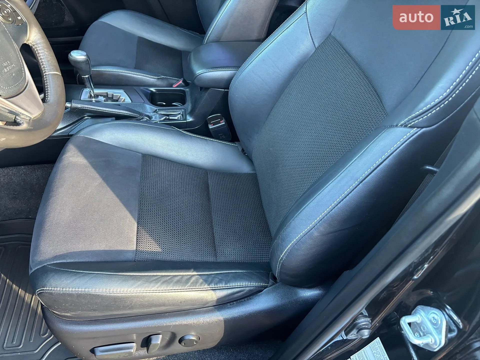 2016 Toyota RAV 4 - мініатюра 14