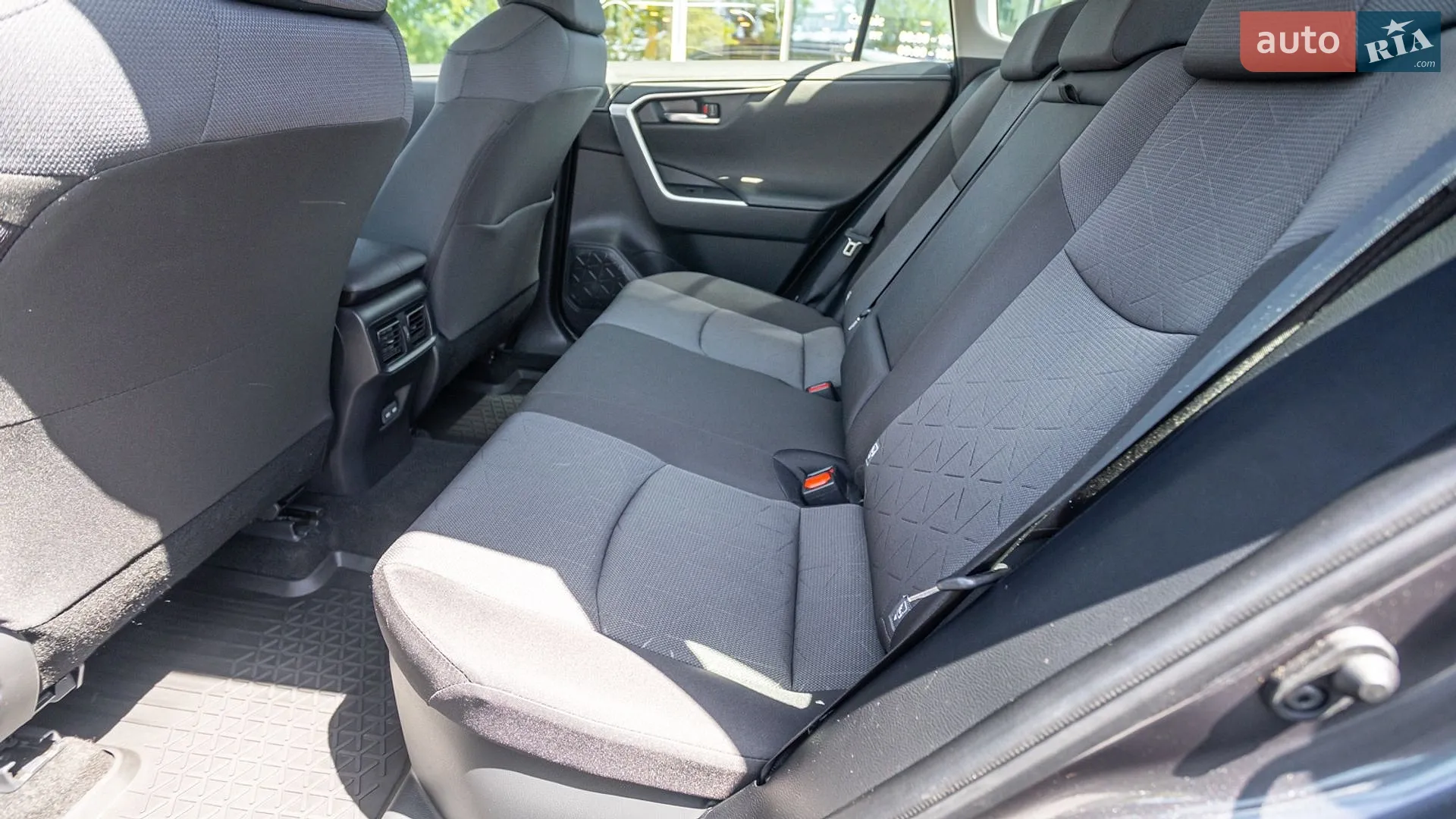 2025 Toyota RAV 4 - мініатюра 13