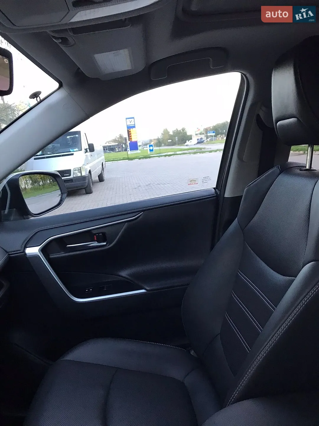 2019 Toyota RAV 4 - мініатюра 4