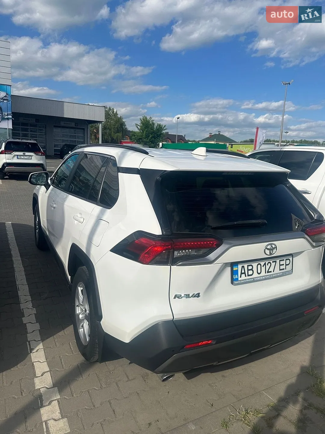 2019 Toyota RAV 4 - мініатюра 2